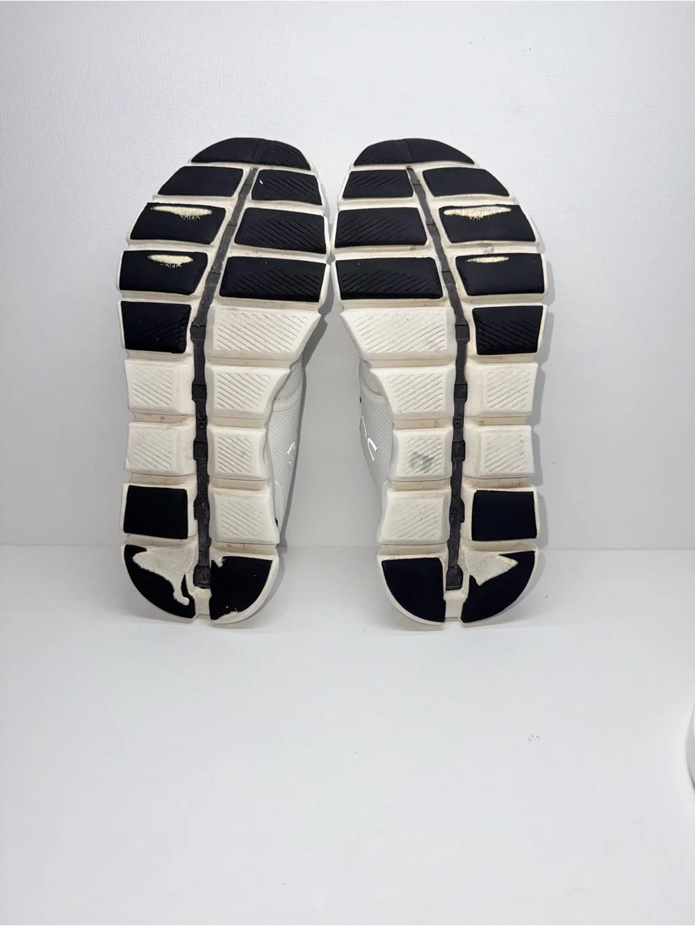 ON CLOUDX Sneakers in White and Black